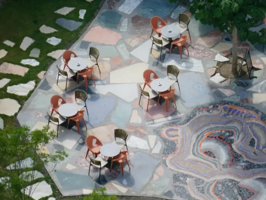 Outdoor Lounge